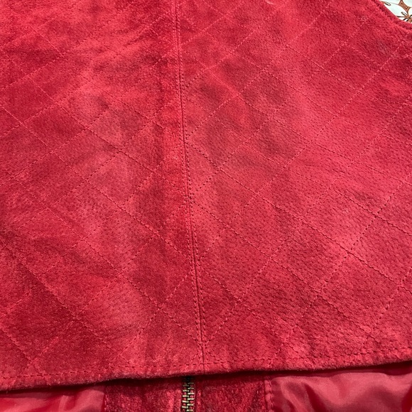 Vintage Leather Vest - Picture 9 of 10